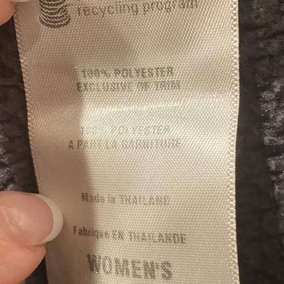 Patagonia Better Sweater Jacket Dark Gray Black Trim S All Season Hiking - Picture 6 of 6